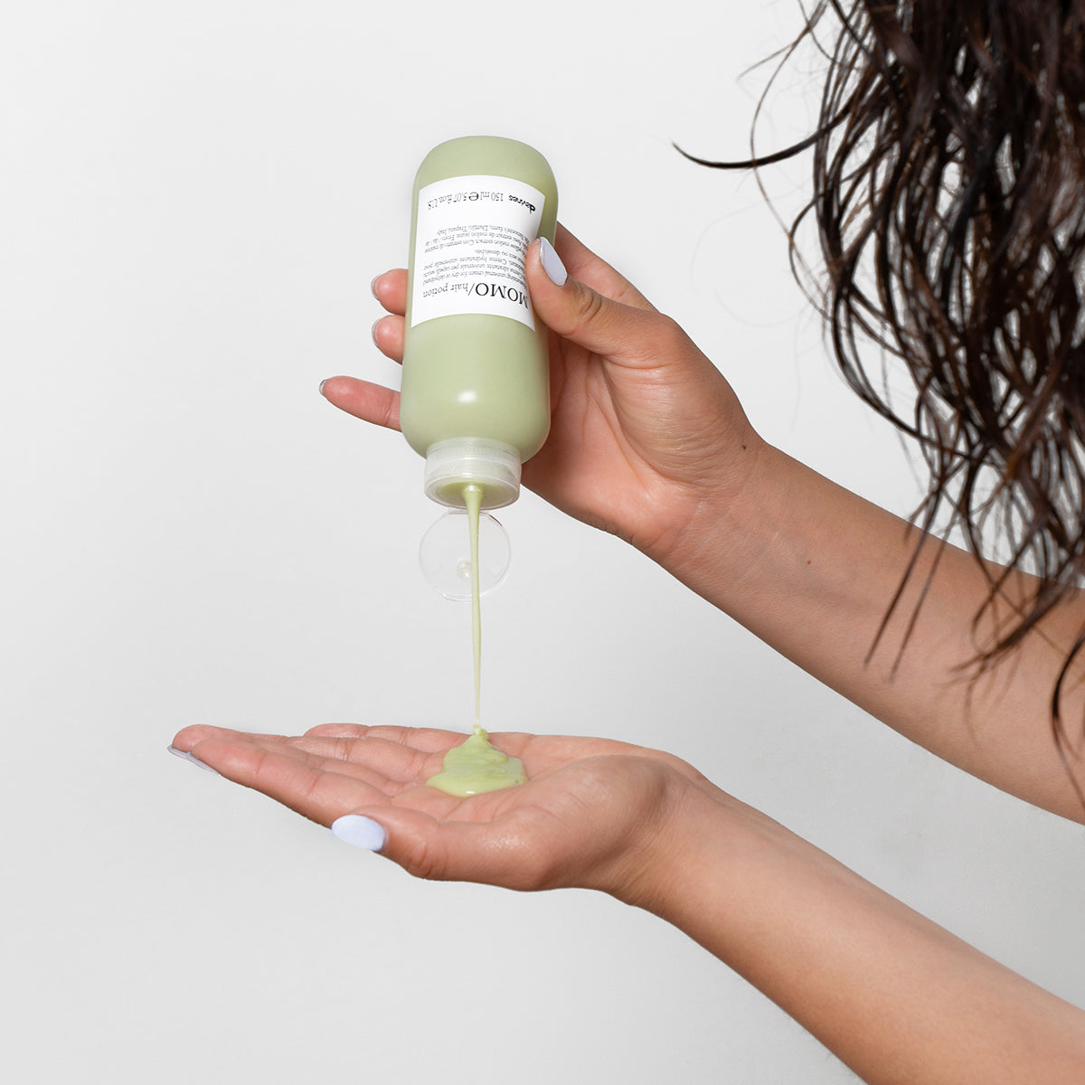 Davines France MOMO Hair Potion - Crème hydratante universelle sans rinçage pour cheveux secs ou déshydratés.