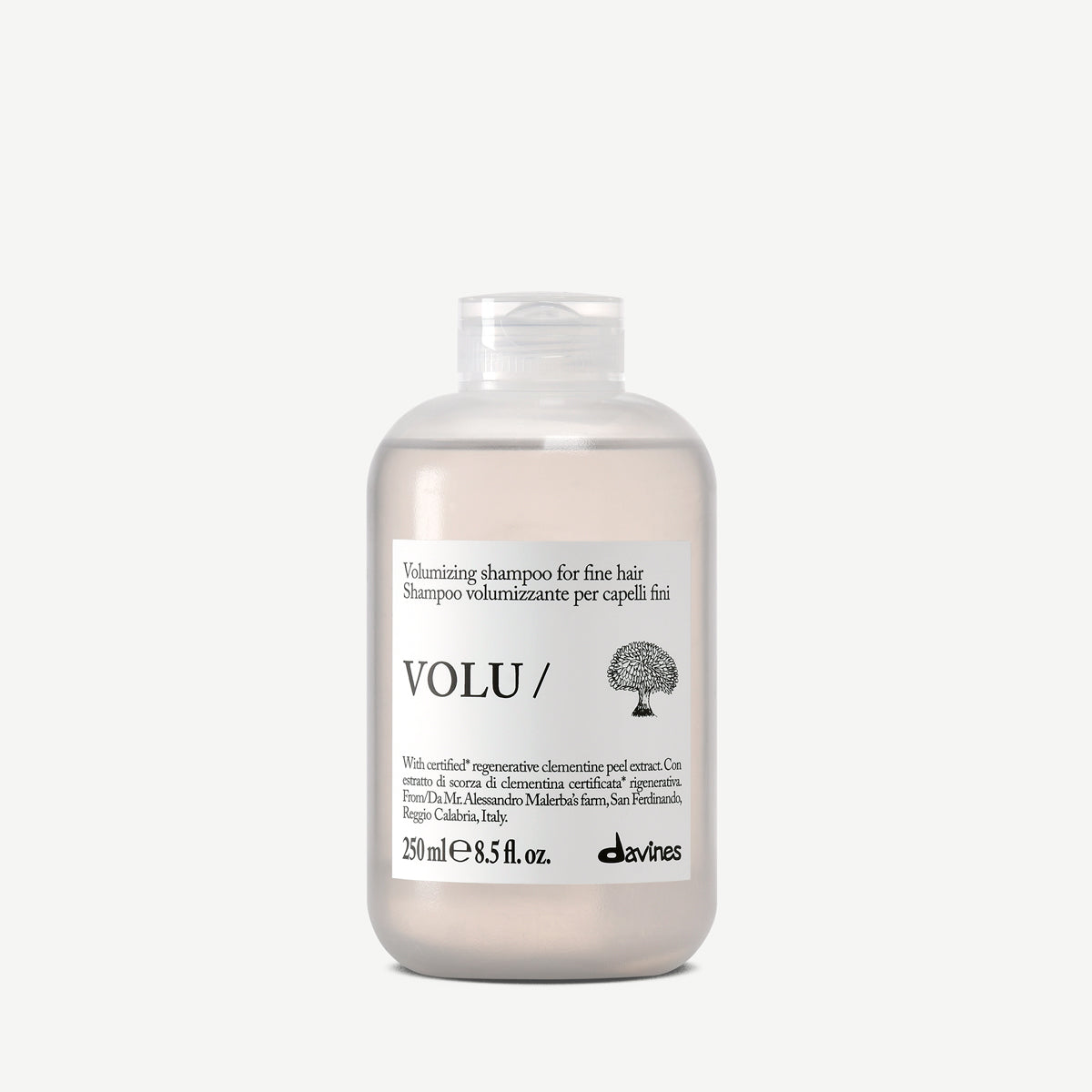 Davines France VOLU Shampoo - Ce shampoing volumateur sublime les cheveux fins en leur apportant corps et légèreté. Une texture aérienne révélée dès le premier lavage