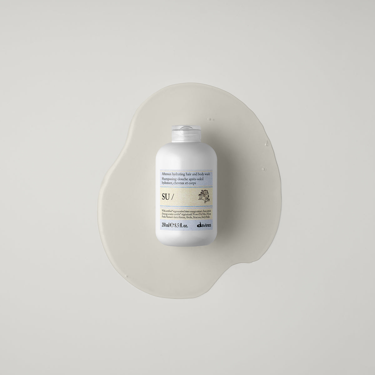 Davines France SU Hair & Body Wash - Gel douche après-soleil rafraîchissant et apaisant, enrichi en extrait d'orange amère Regenerative Organic Certified™ pour protéger et apaiser votre peau tout en l'hydratant