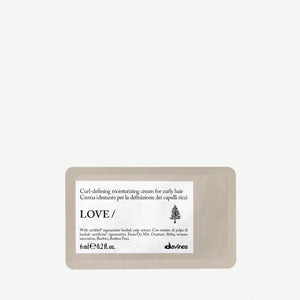 Cheveux bouclés/ondulés - LOVE CURL Cream 6ml Crème pour cheveux bouclés sans rinçage qui <b>hydrate intensément</b> et définit vos <b>boucles</b> avec souplesse pour un résultat naturellement rebondi et discipliné Default Title Davines