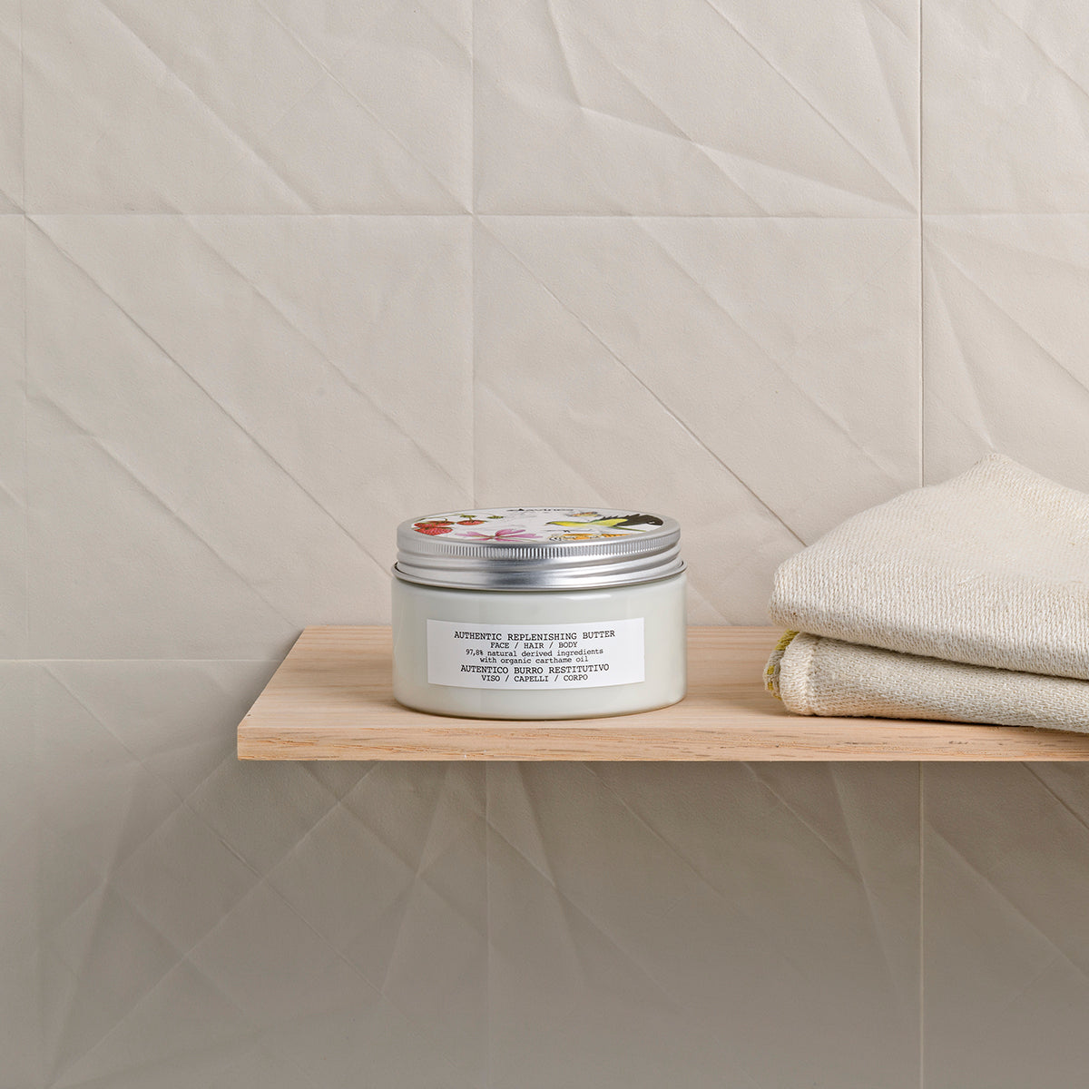 Davines France Replenishing Butter - Beurre corps, visage et cheveux pour nourrir et protéger tous les types de cheveux et de peau.