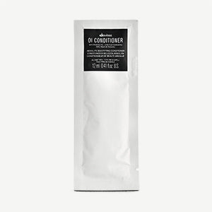 Apporte douceur et brillance - OI Conditioner 12ml <p>Conditionneur après-shampoing démêlant pour des cheveux brillants, doux et protégés contre les UV</p>
Default Title Davines