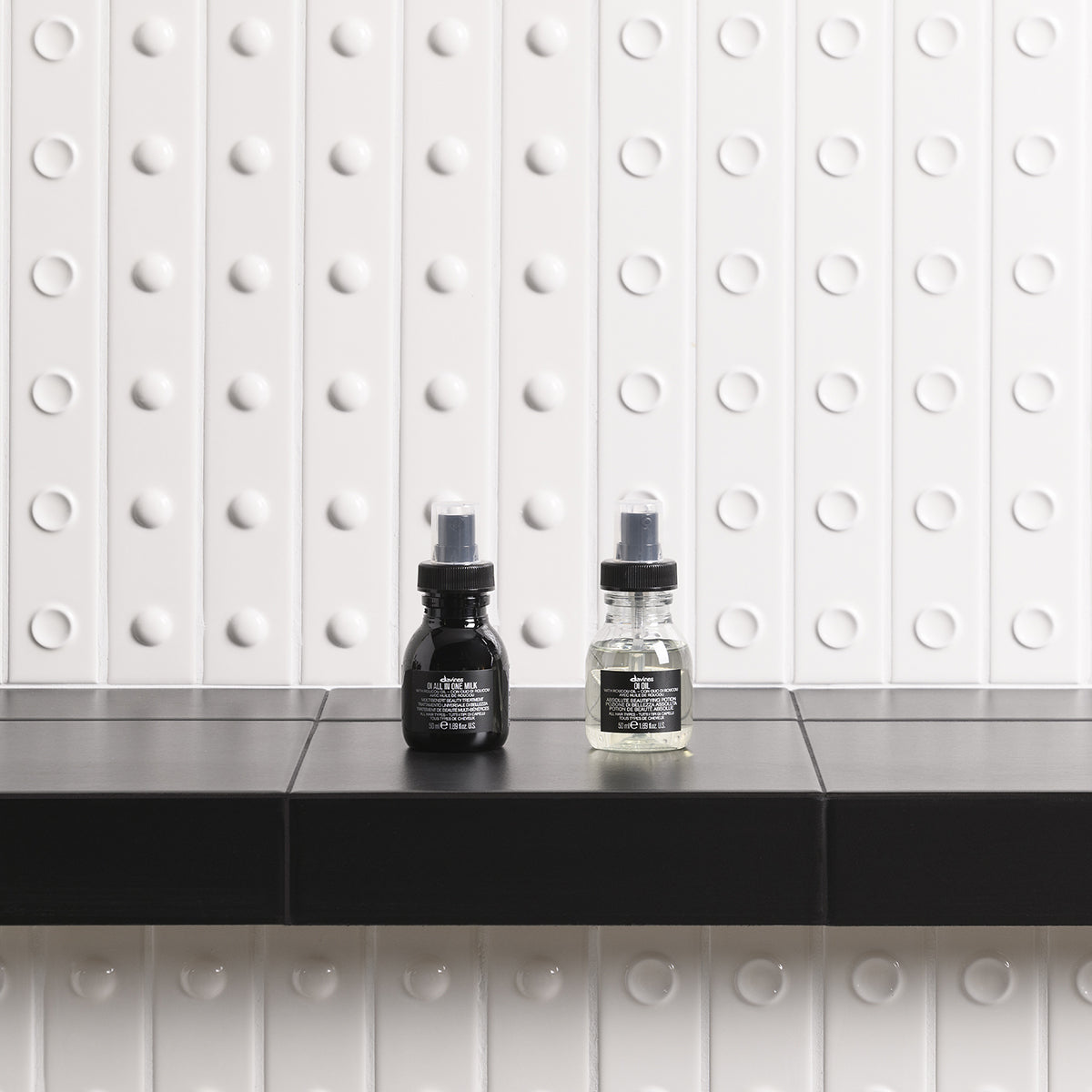 Davines France OI All In One Milk - Spray démêlant pour cheveux, sans rinçage et multifonctions à la texture lactée pour tout type de cheveux