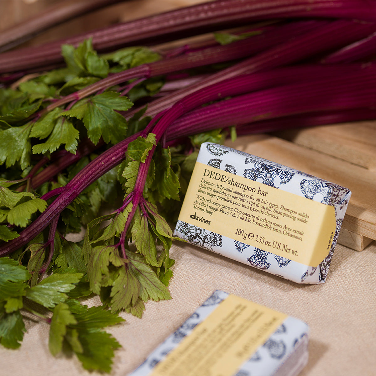 Davines France DEDE Shampoo Bar - Shampoing solide doux pour le lavage quotidien de tout type de cheveux