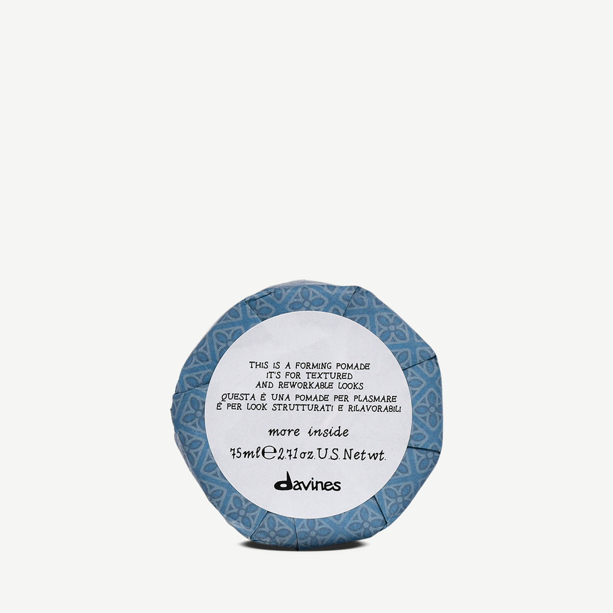 Davines France This is a Forming Pomade - Permet de créer une texture facile à travailler, notamment pour les coupes de cheveux courtes.
