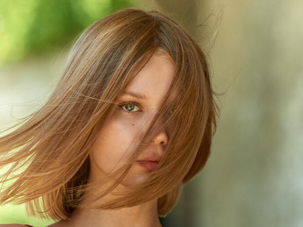 Le carré blond mi-long : une coupe de cheveux intemporelle