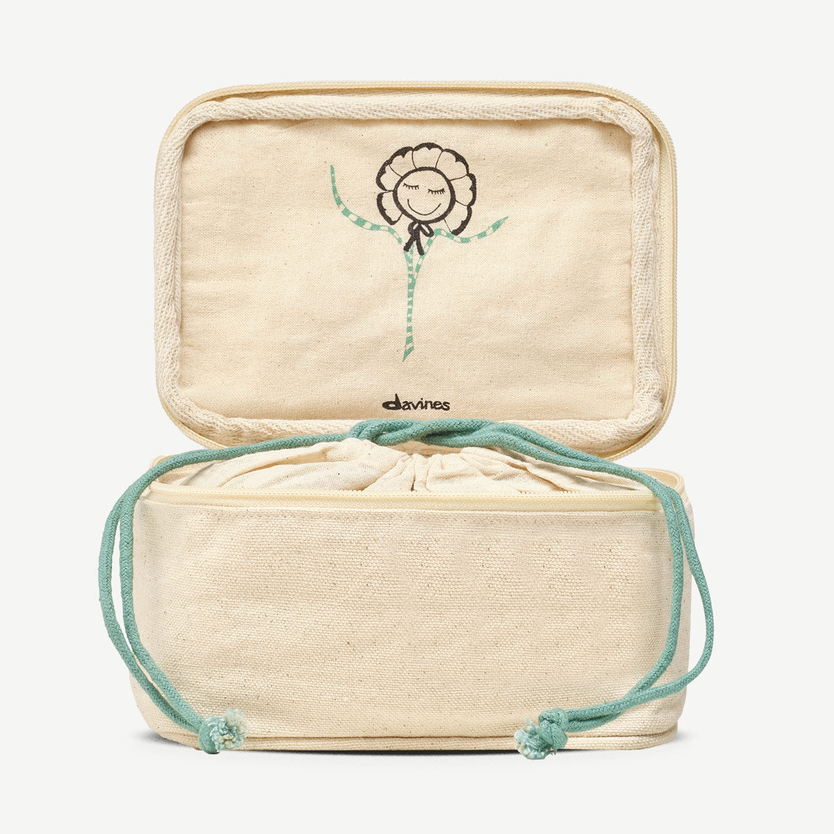 Translation missing: fr.products.general.vendor: MERCHANDISING Trousse de Voyage <p>Trousse de voyage éco-responsable en coton biologique régénératif</p>
-100x.jpg?v=1747316329
