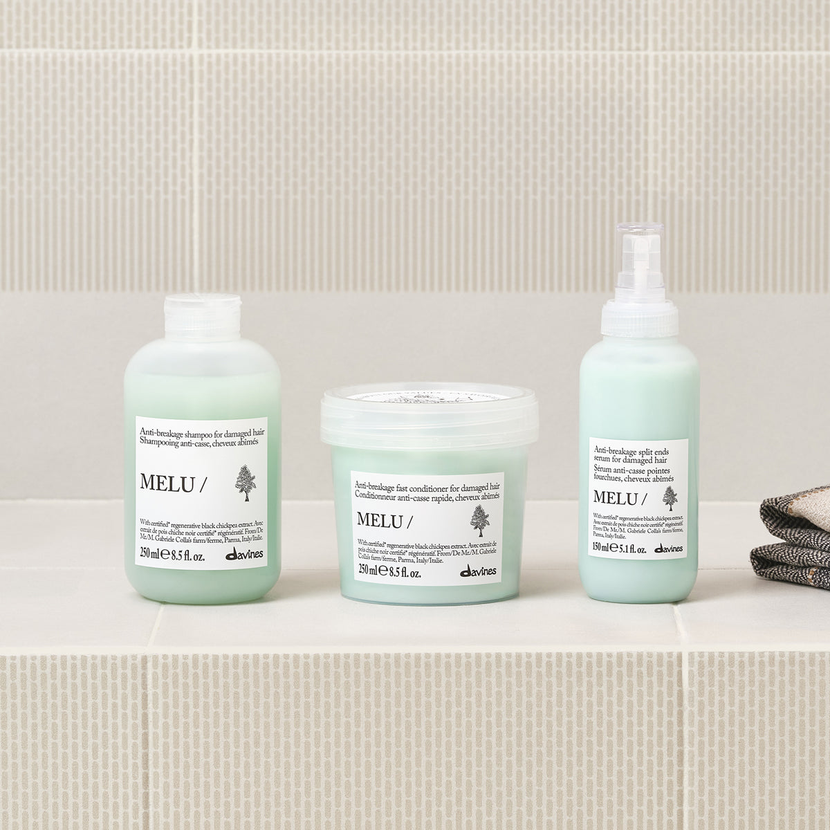 
Davines France MELU Shampoo - Shampoing réparateur anti-casse qui fortifie intensément les cheveux longs et fragilisés pour une chevelure visiblement plus résistante et éclatante