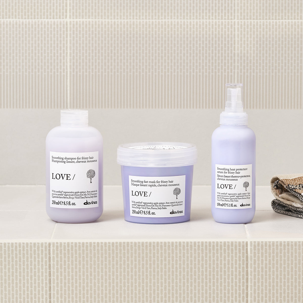 
Davines France Kit LOVE SMOOTHING - Routine pour cheveux indisciplinés
