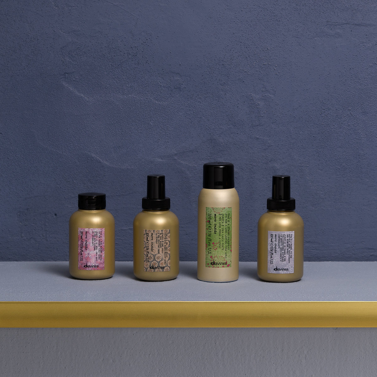 
Davines France This is a Curl Building Serum - Sérum hydratant pour cheveux bouclés et ondulés. Aide à définir des boucles flexibles et exubérantes