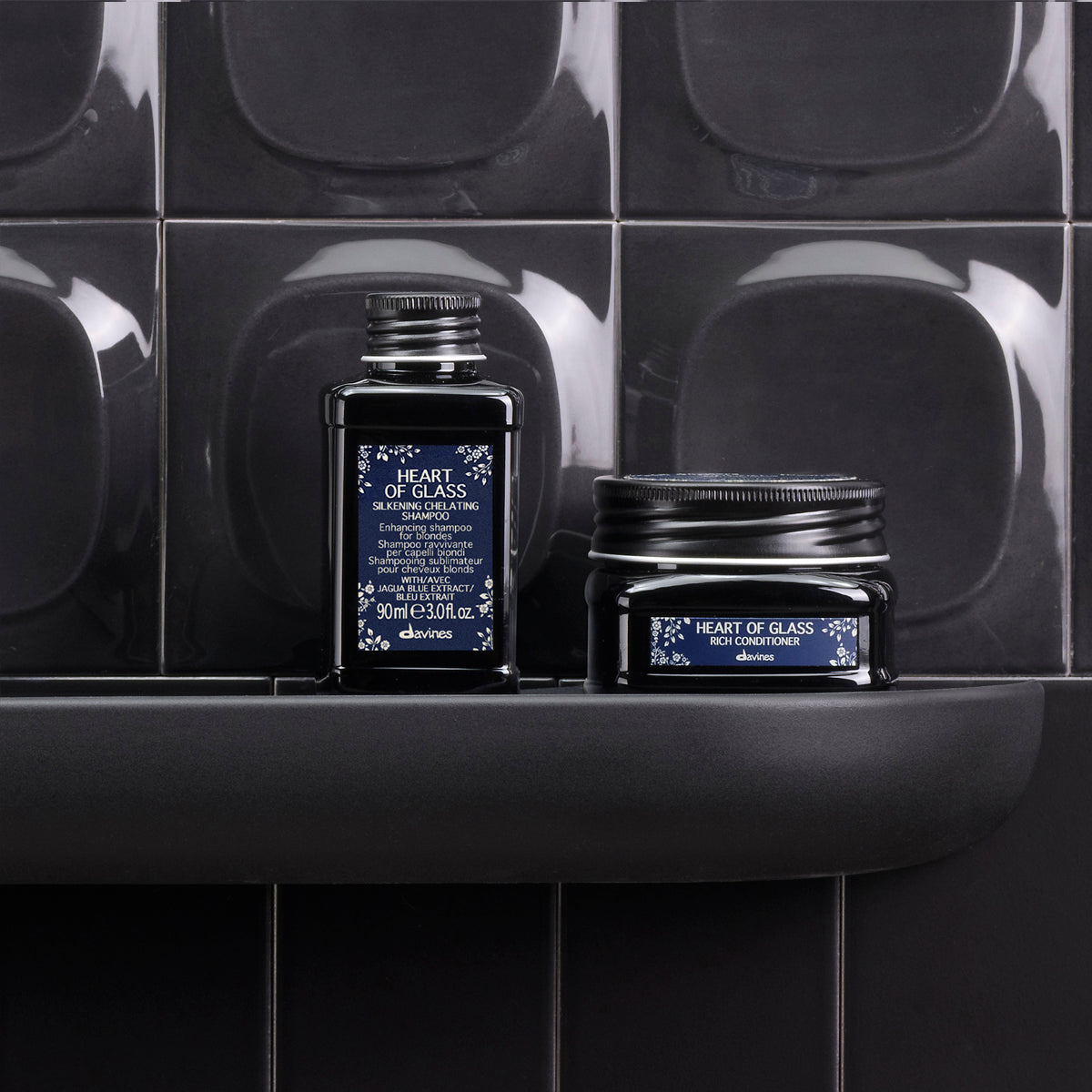 Translation missing: fr.products.general.vendor: THERE MUST BE AN ANGEL HEART OF GLASS Rich Conditioner Masque bleu nourrissant et fortifiant pour cheveux blonds naturels ou traités-05fa8baa-fa1a-48b7-a007-1bfd34ffb40e
