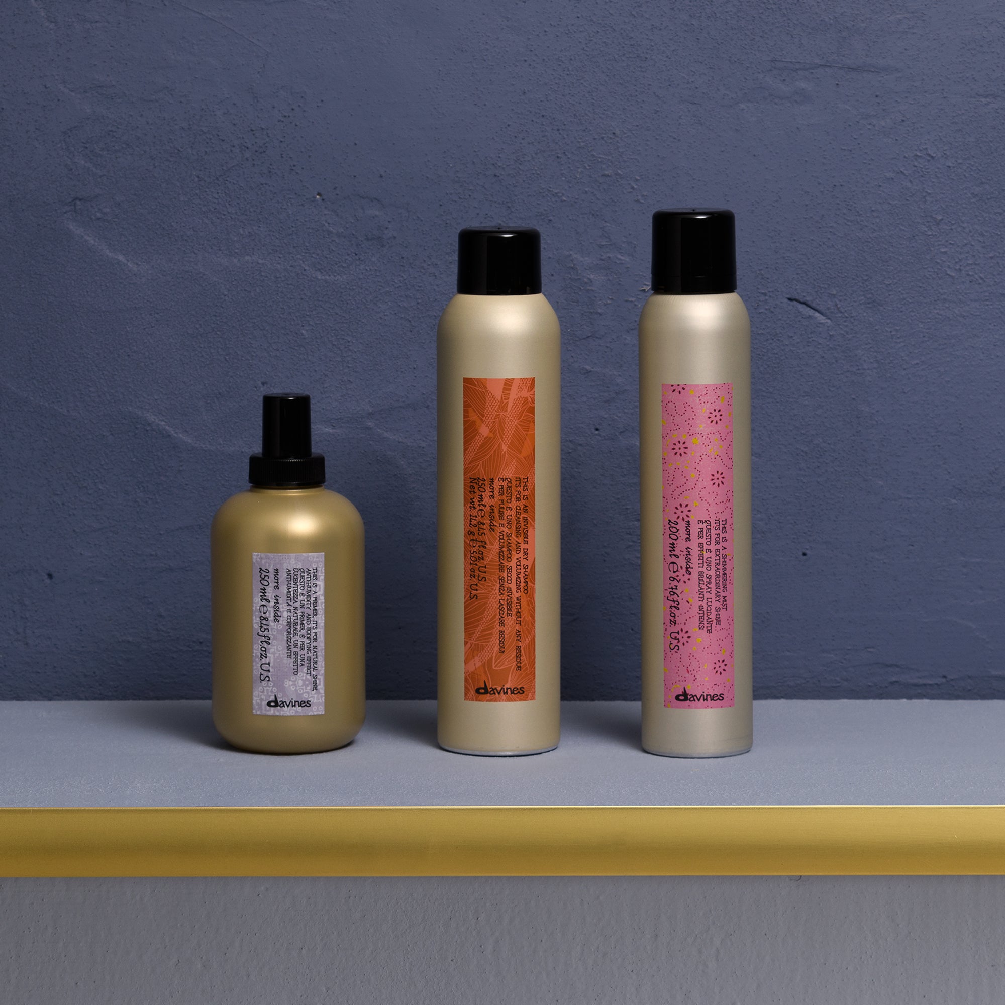 Translation missing: fr.products.general.vendor: MORE INSIDE This is a Primer  Primer spray coiffant et texturisant pour une protection contre l'humidité et un renforcement du corps des cheveux -More
