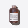 SOLU Shampoo  Shampoing clarifiant qui prépare aux traitements et colorations capillaires.  250 ml  Davines
